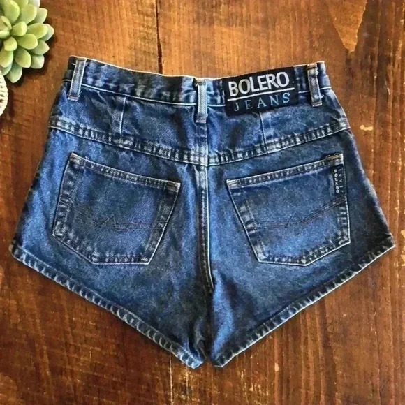 Bolero Jeans | Vintage High-Rise Jean Shorts - Picture 2 of 4